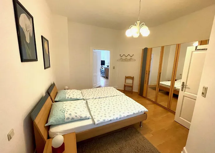 Trina 베른카슈텔쿠에스